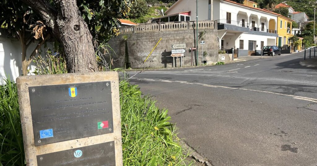 A roadside plaque marks the start of the Levada dos Maroços in Machico.